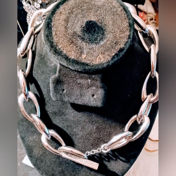 Vincent Camuto Big Silver Tone Chocker Necklace. - Picture 1 of 4